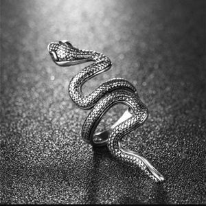 Silver plated long snake ring